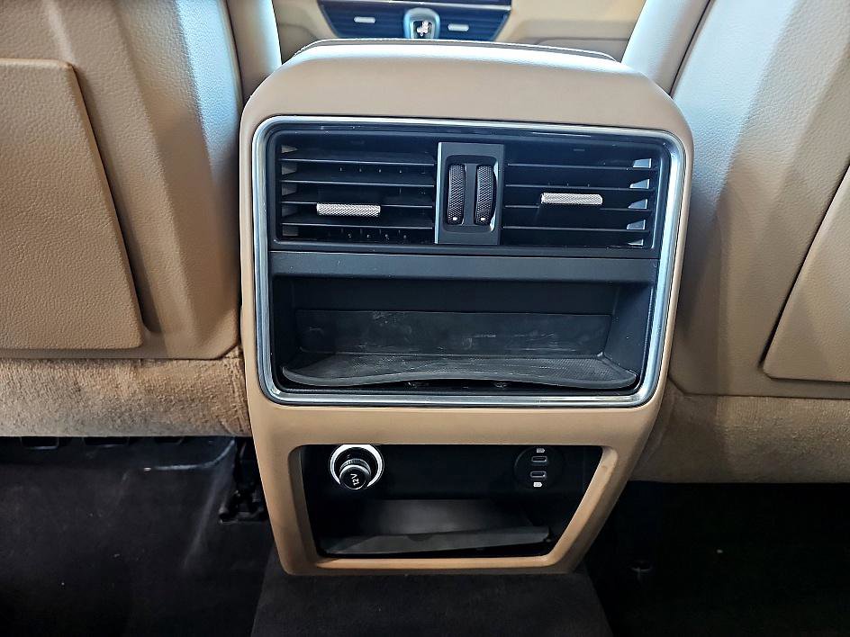 Used 2022 Porsche Cayenne image 31