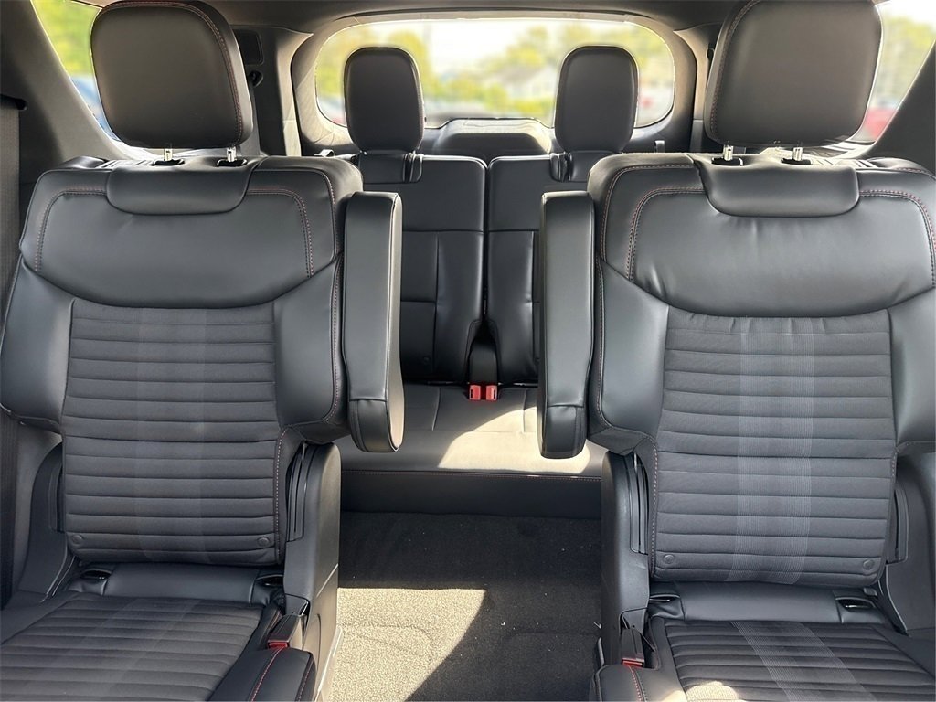 New 2025 Ford Explorer ST-Line image 17