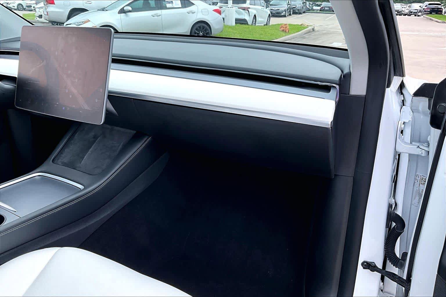 Used 2021 Tesla Model Y Long Range AWD/4WD image 15