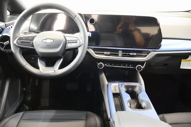 New 2026 Chevrolet Equinox EV LT FWD image 14