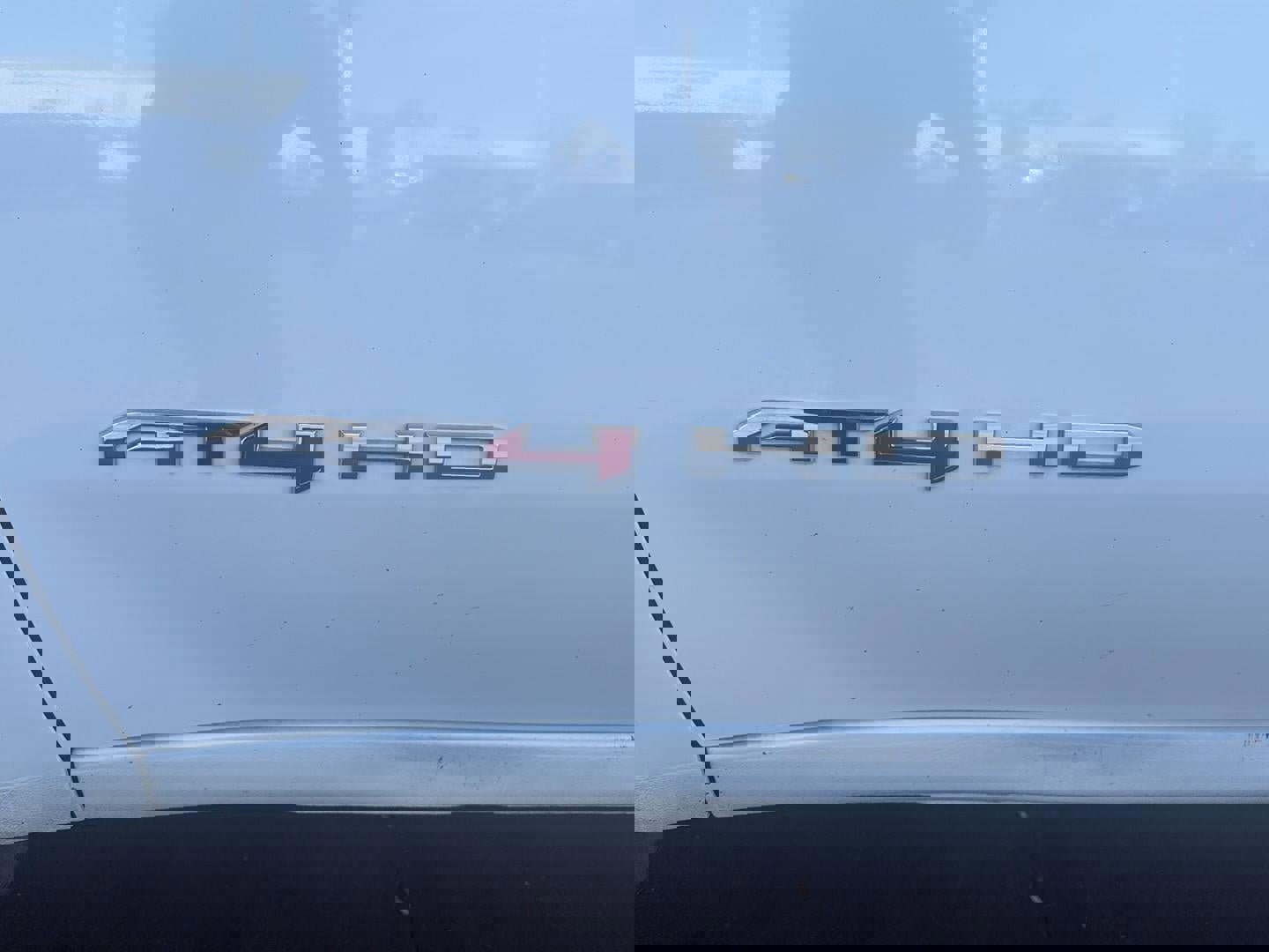 Used 2025 GMC Sierra 2500 AT4 image 11