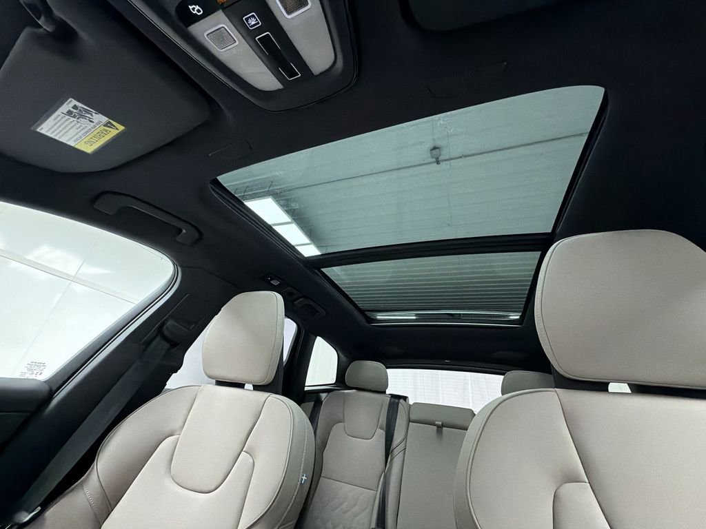 New 2026 Volvo XC60 B5 Plus w/ Protection Package Premier image 22