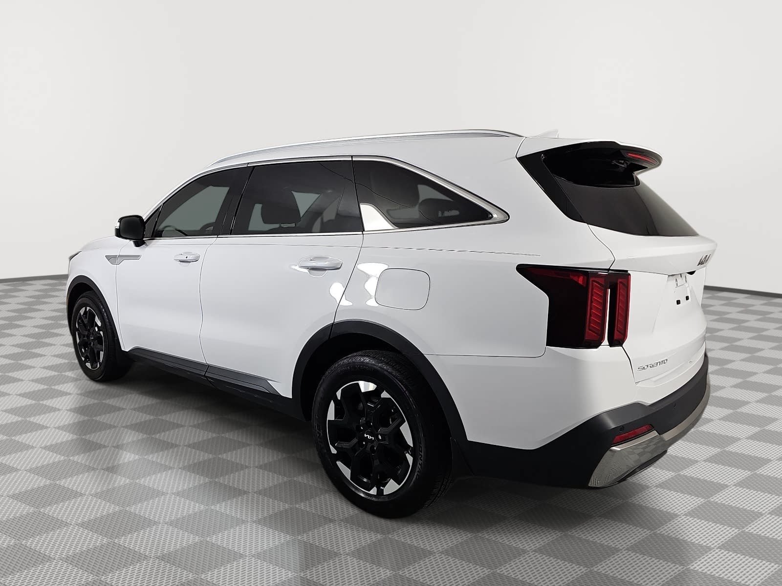Used 2024 Kia Sorento S FWD image 6