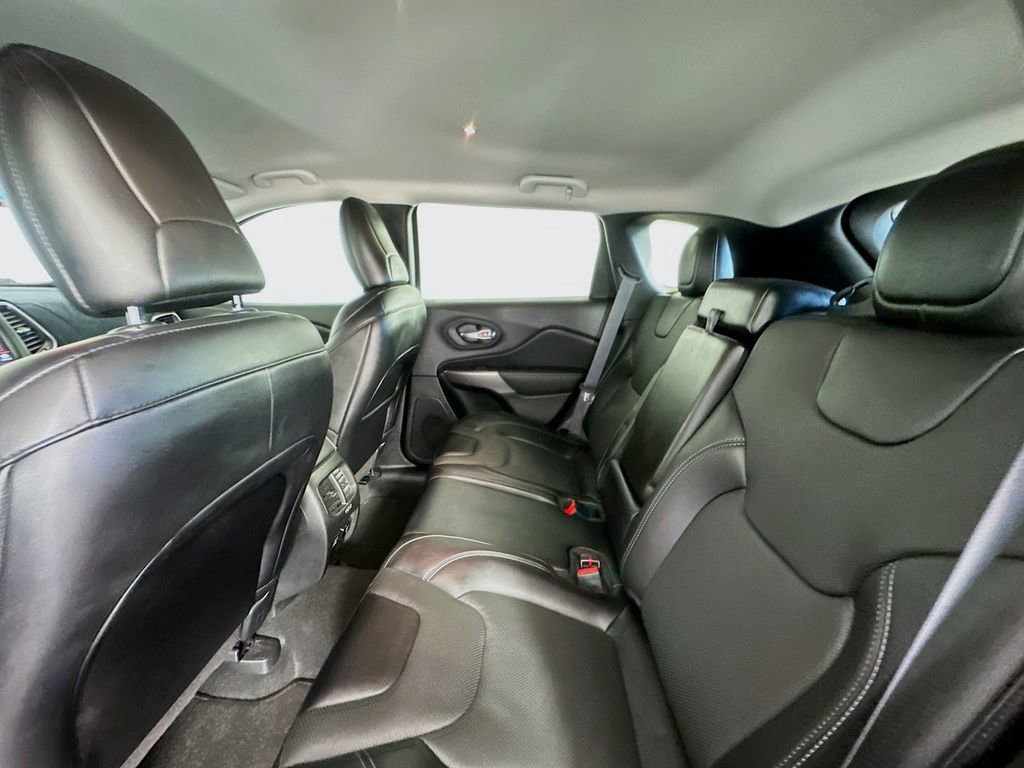 Used 2022 Jeep Cherokee Latitude Lux image 24