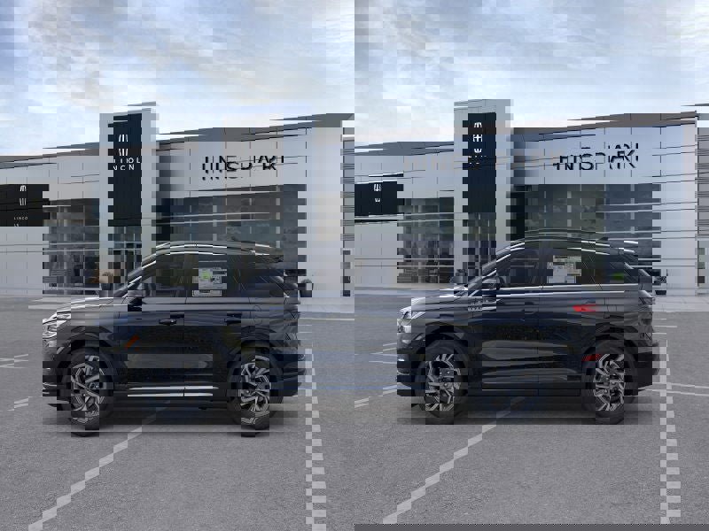 New 2026 Lincoln Corsair Premiere image 3