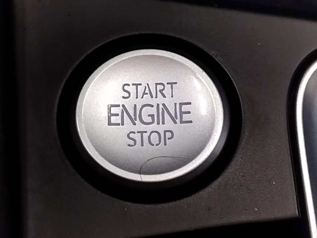 Used 2021 Volkswagen Jetta R-Line image 33