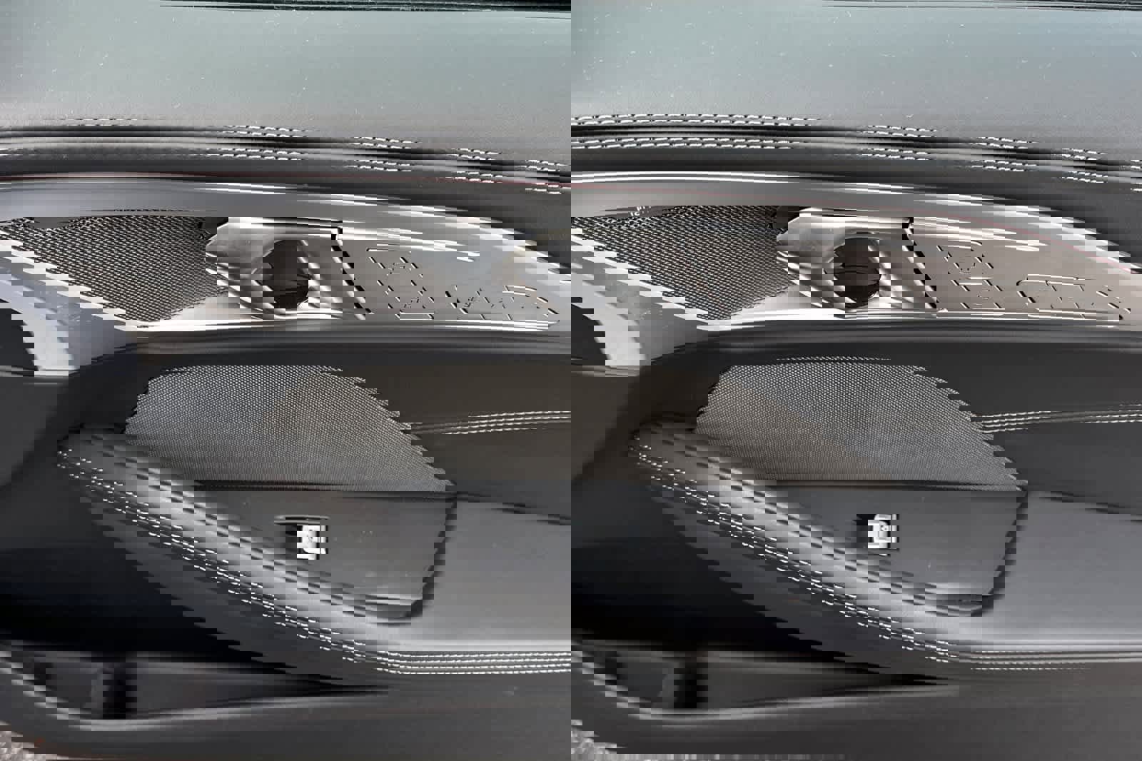 Used 2025 BMW 840i xDrive w/ M Sport Professional Package image 18