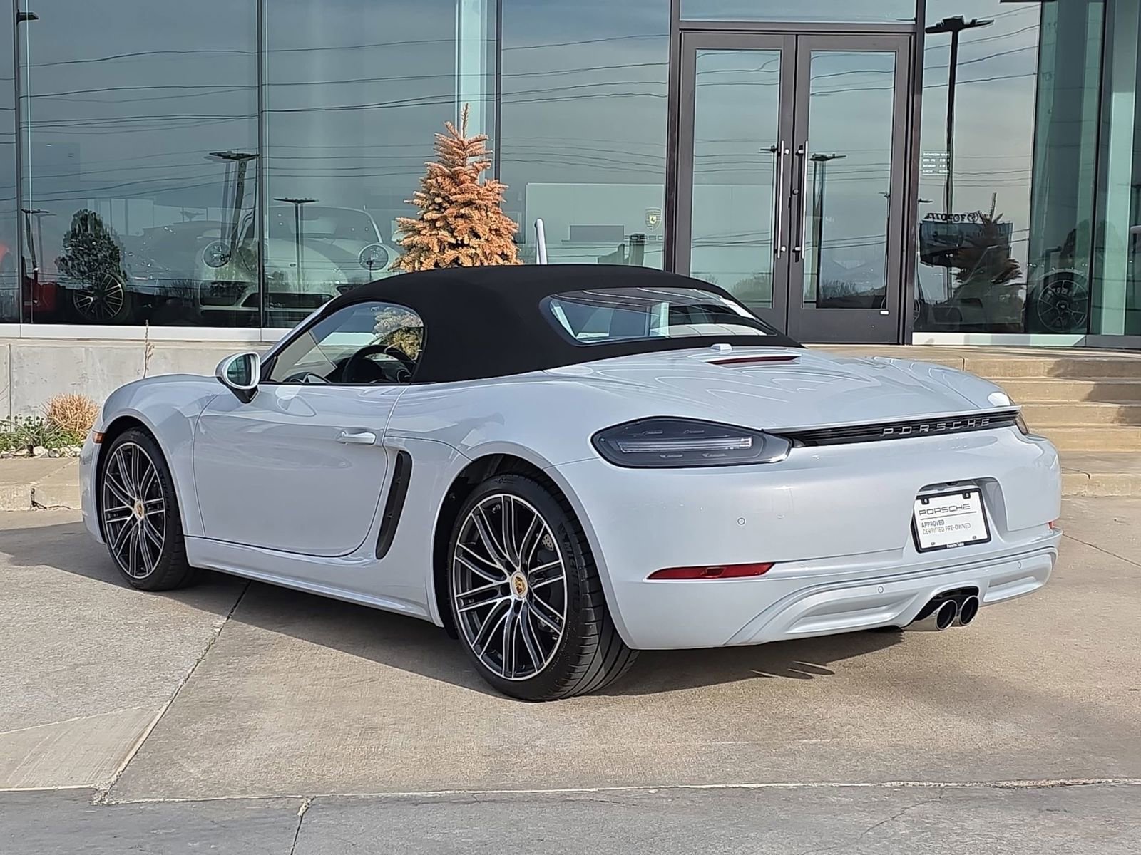 Certified 2025 Porsche 718 Boxster image 3