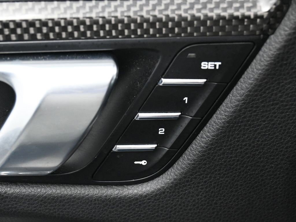 Used 2018 Porsche Macan GTS image 15