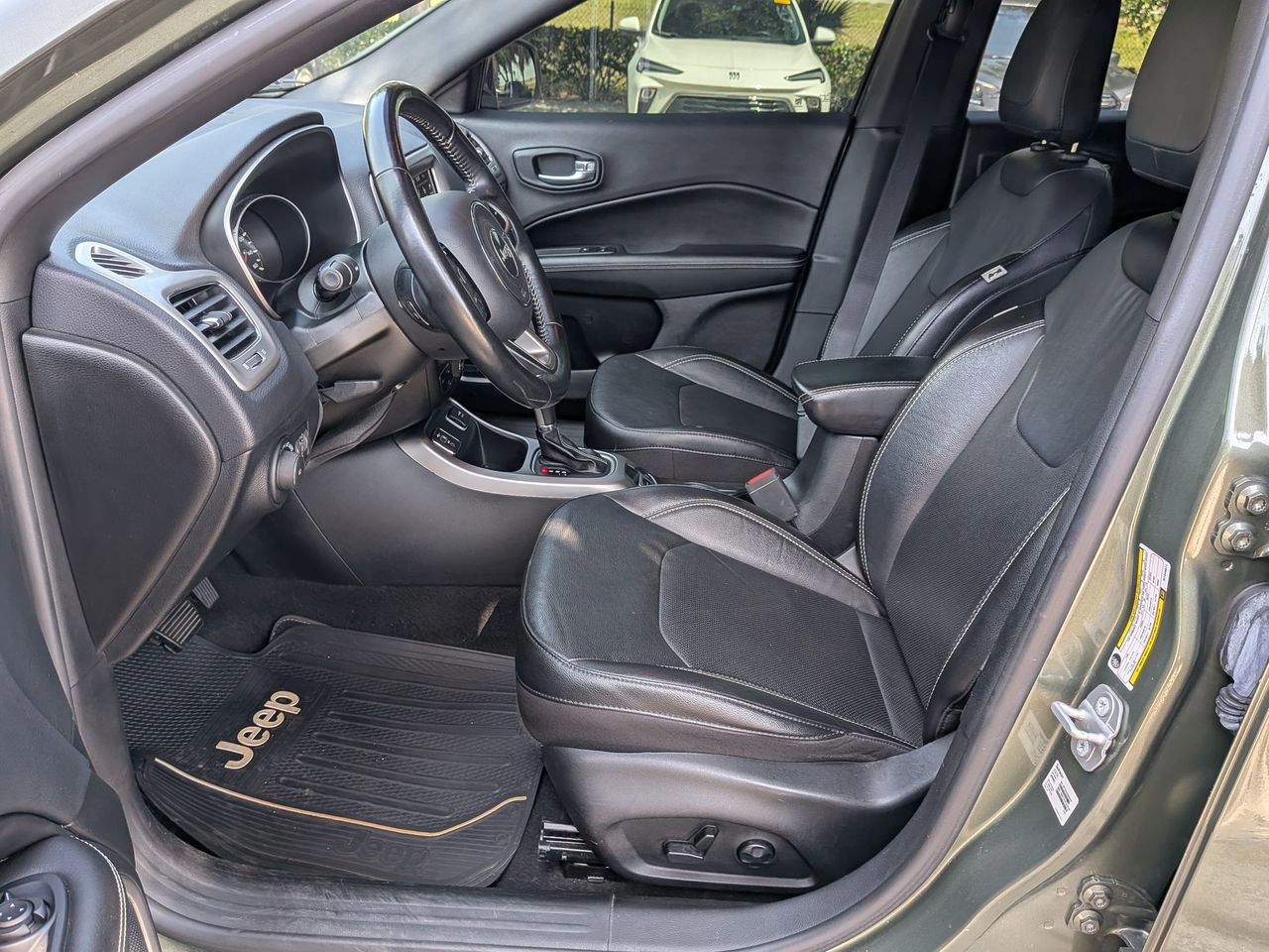 Used 2021 Jeep Compass Latitude w/ Sun and Sound Group FWD image 18