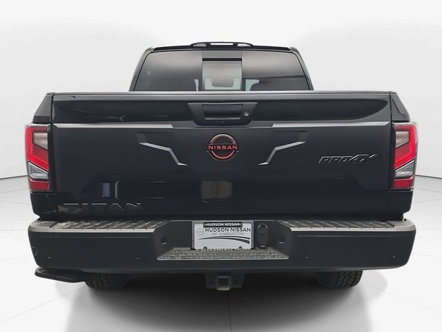 Used 2024 Nissan Titan PRO-4X w/ Pro-4x Convenience Package image 8
