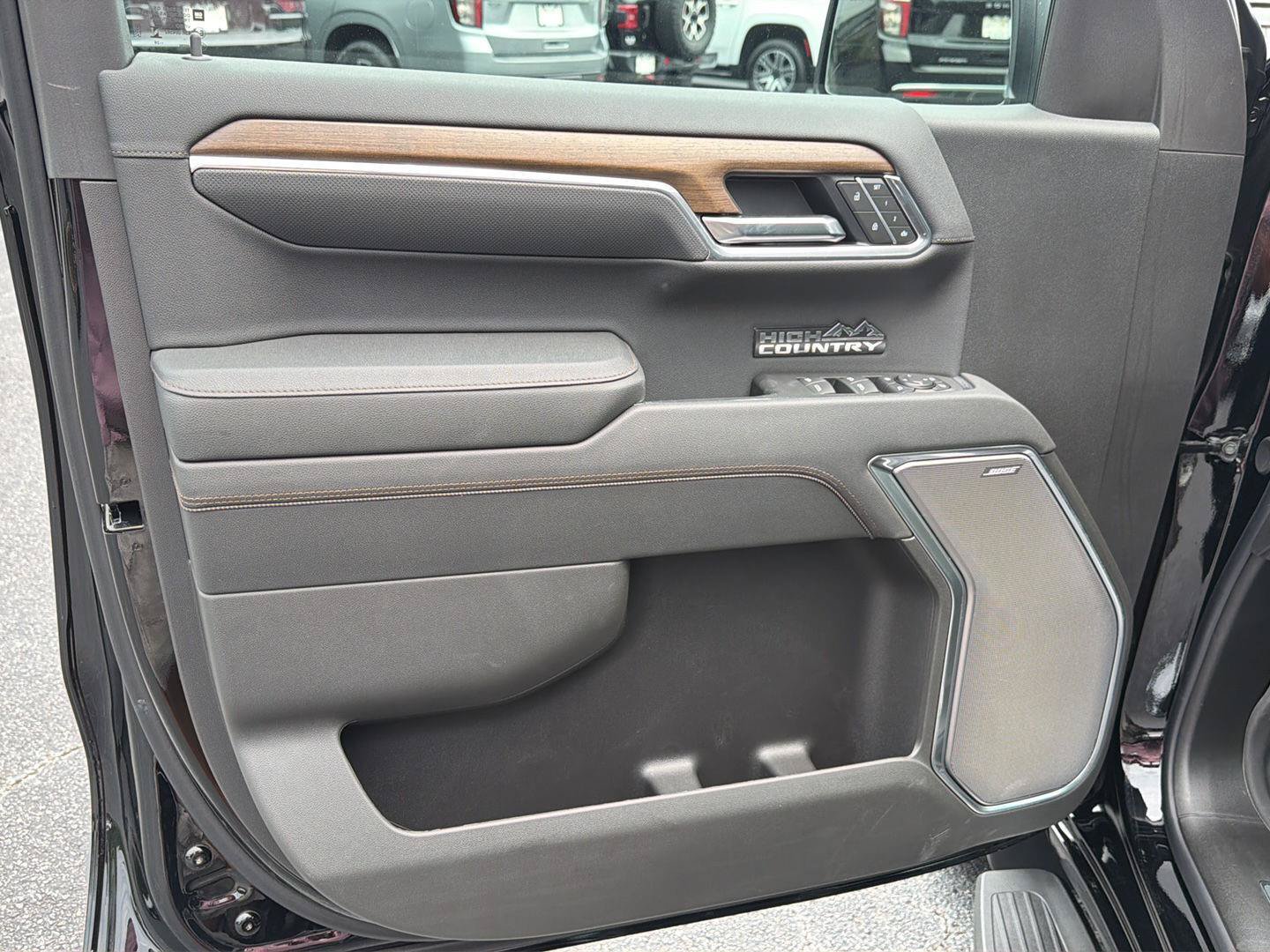 New 2026 Chevrolet Silverado 1500 High Country w/ High Country Premium Package AWD/4WD image 17