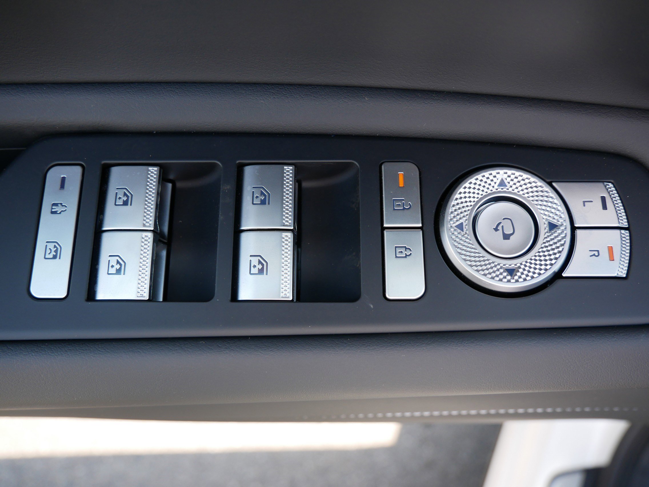 New 2025 Genesis GV80 3.5T e-SC image 8