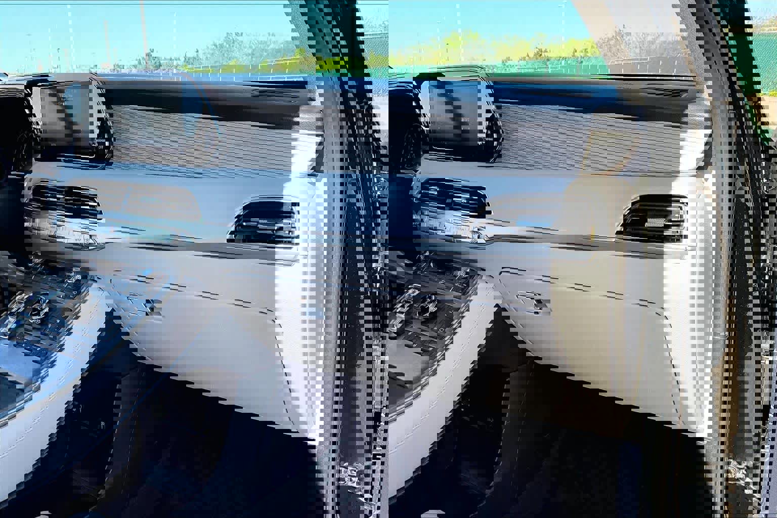 Used 2021 Hyundai Palisade Limited w/ Cargo Package FWD image 18