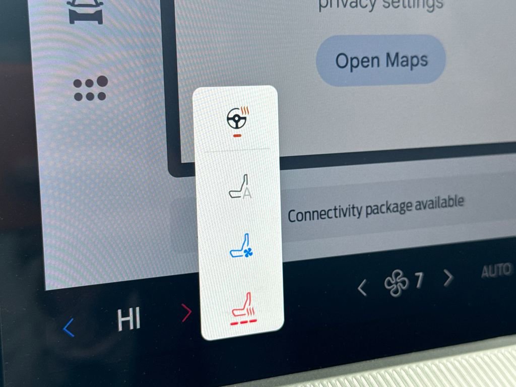 Used 2025 Ford Explorer ST image 39