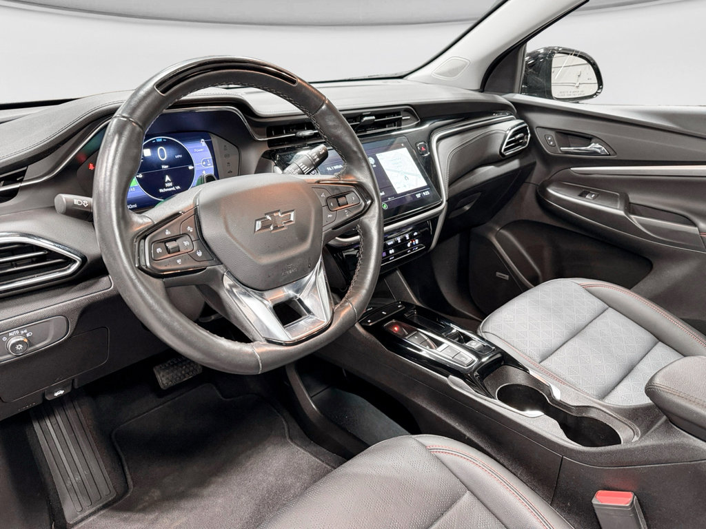 Used 2023 Chevrolet Bolt EUV Premier w/ Sun & Sound Package FWD image 18