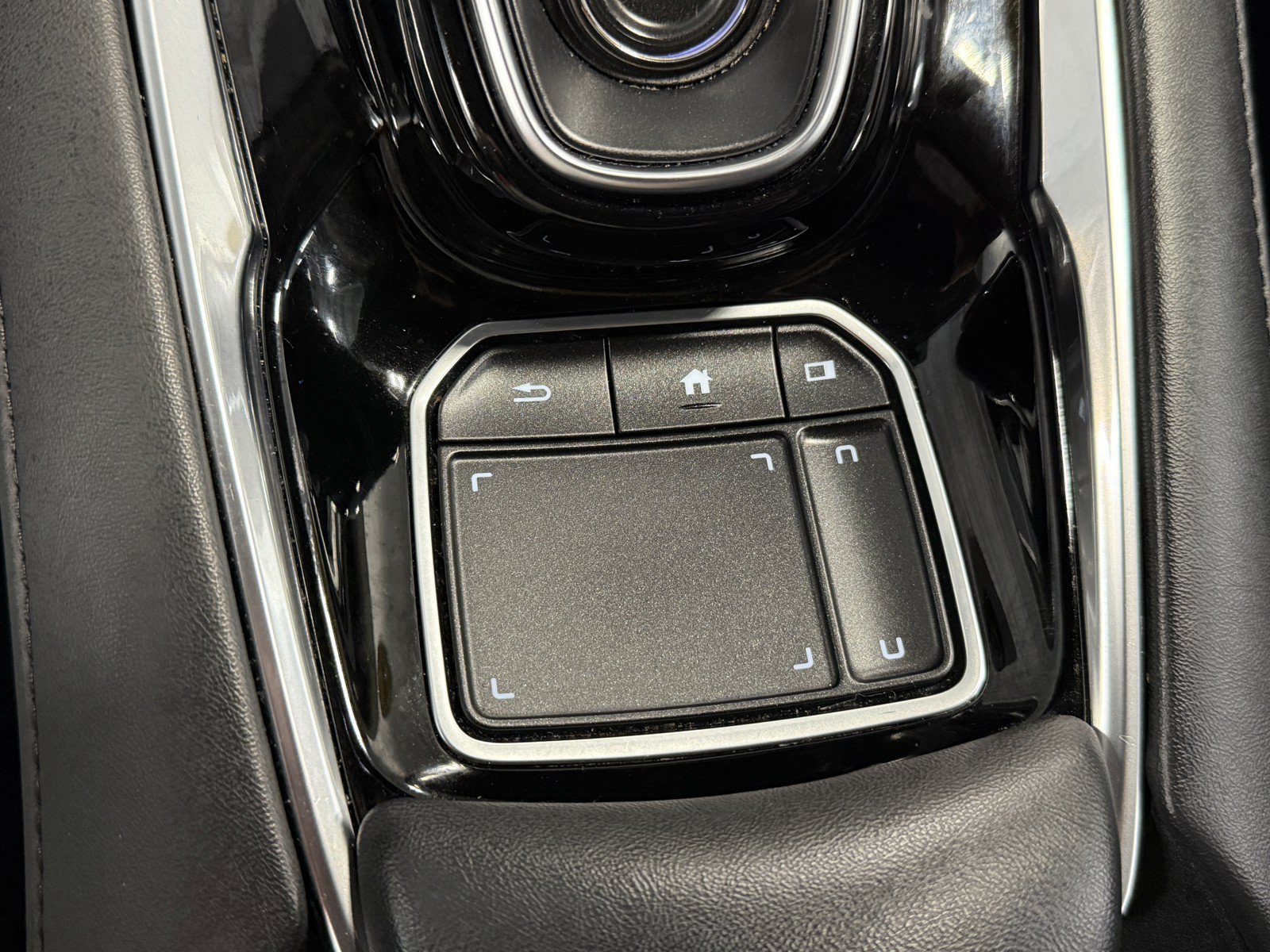 Used 2024 Acura RDX SH-AWD image 13