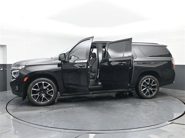 Used 2022 Chevrolet Suburban RST w/ Sport Performance Package image 59