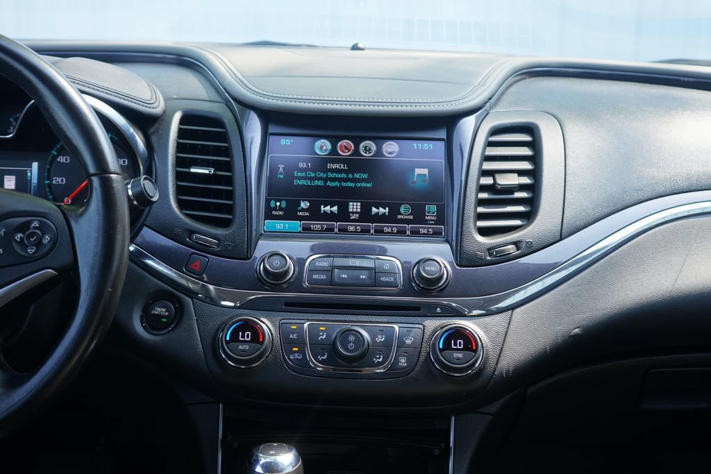 Used 2018 Chevrolet Impala Premier FWD image 19