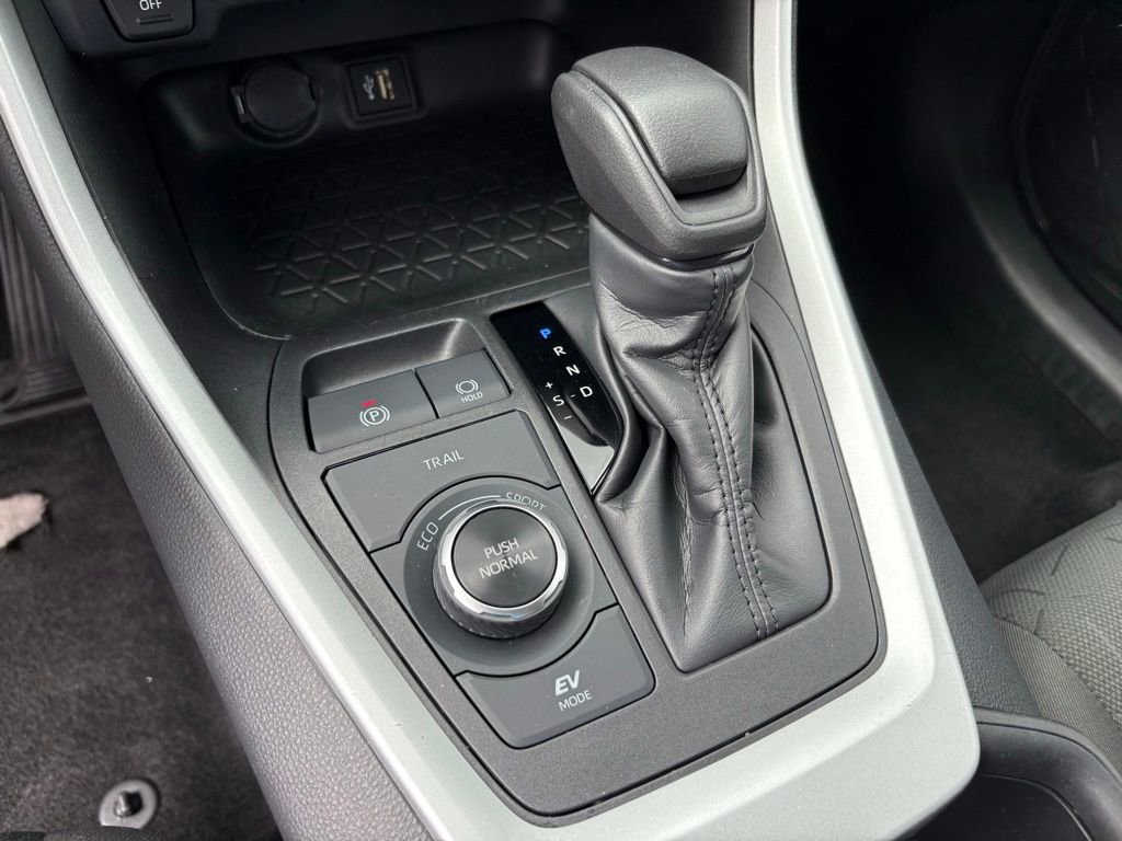 Used 2024 Toyota RAV4 XLE image 24