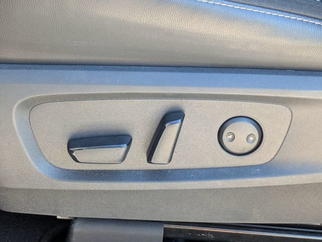 Used 2024 Nissan Pathfinder SL AWD/4WD image 14