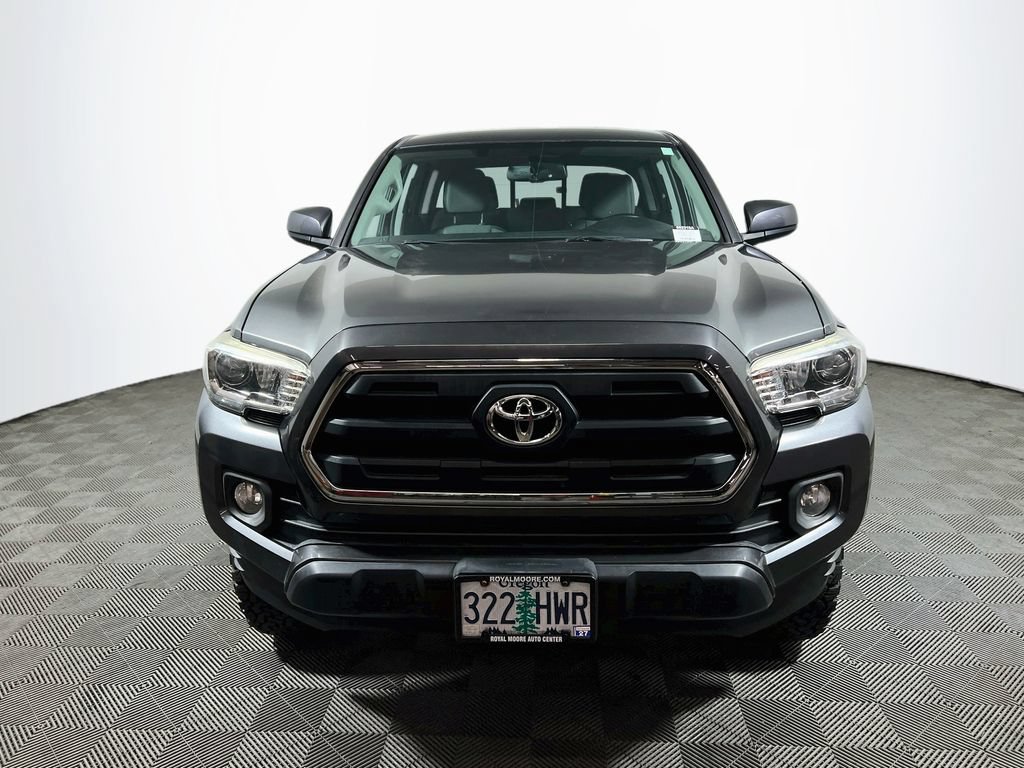 Used 2016 Toyota Tacoma SR5 w/ SR5 Appearance Package (SN) RWD image 2