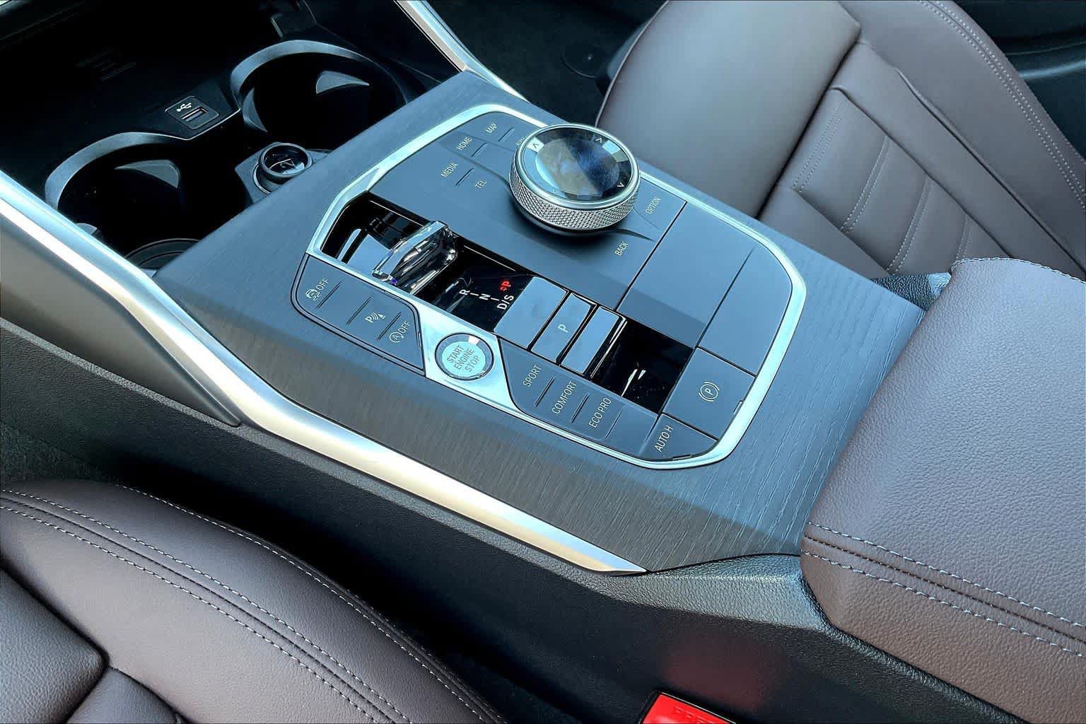 Used 2026 BMW 330i xDrive Sedan w/ Premium Package AWD/4WD image 8