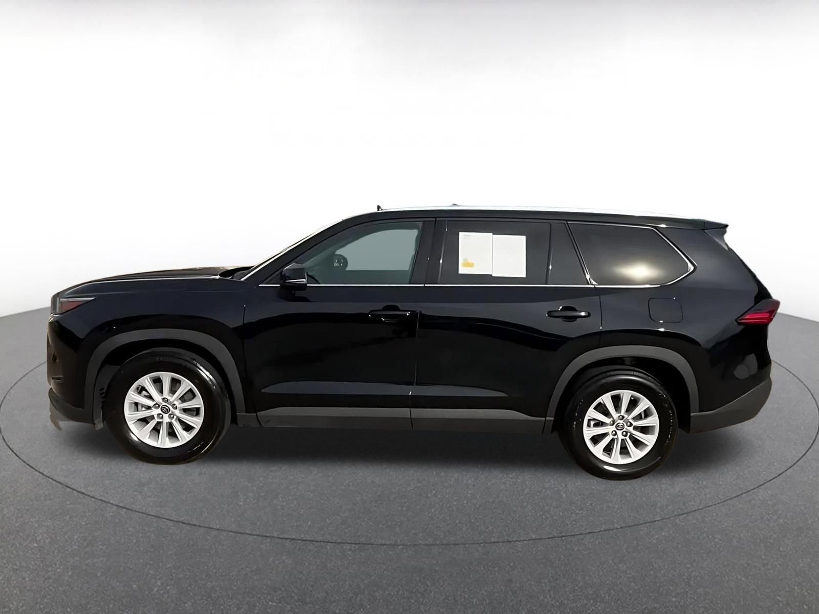 Used 2025 Toyota Grand Highlander FWD image 9