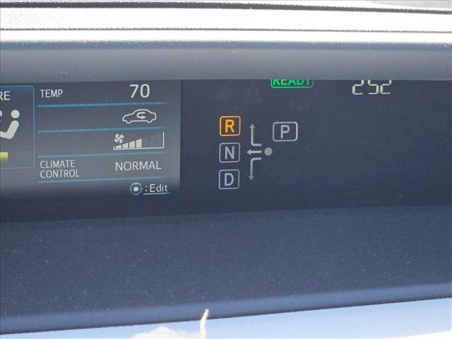 Used 2016 Toyota Prius Three Touring FWD image 11