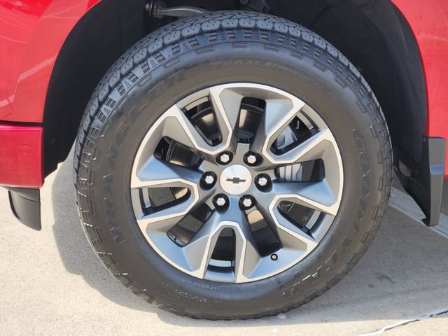 Used 2025 Chevrolet Silverado 1500 RST w/ Z71 Off-Road Package AWD/4WD image 19