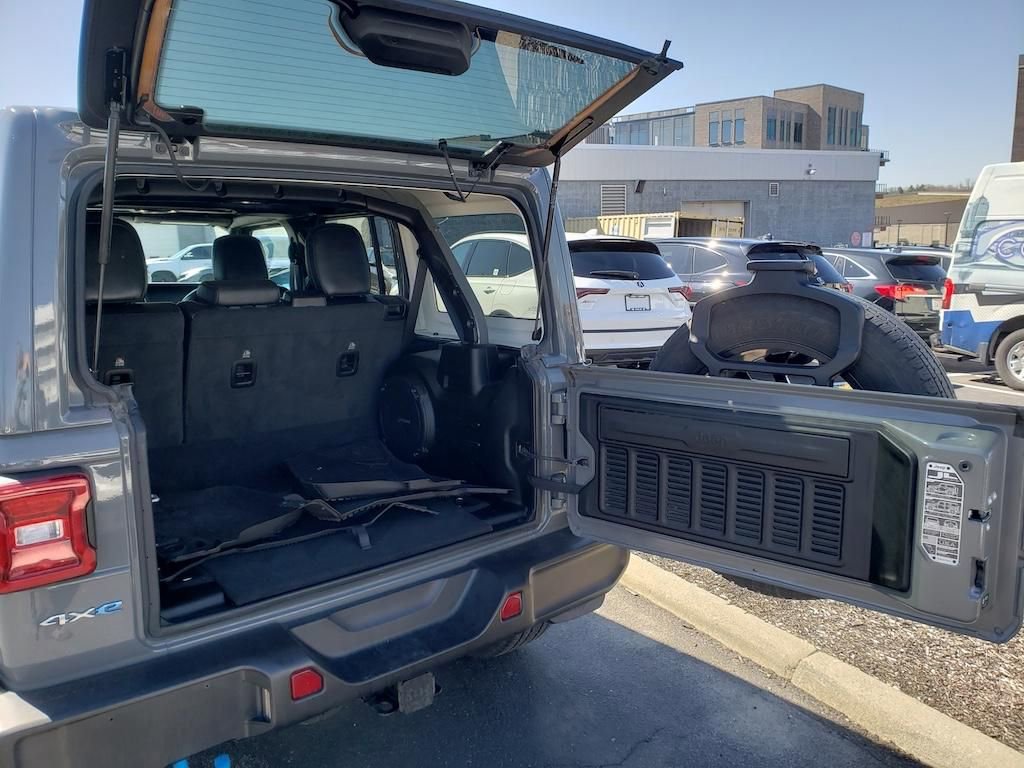 Used 2022 Jeep Wrangler Unlimited Sahara 4xe w/ Cold Weather Group image 11