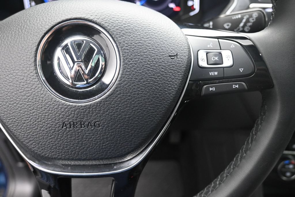 Used 2020 Volkswagen Tiguan SEL FWD image 14