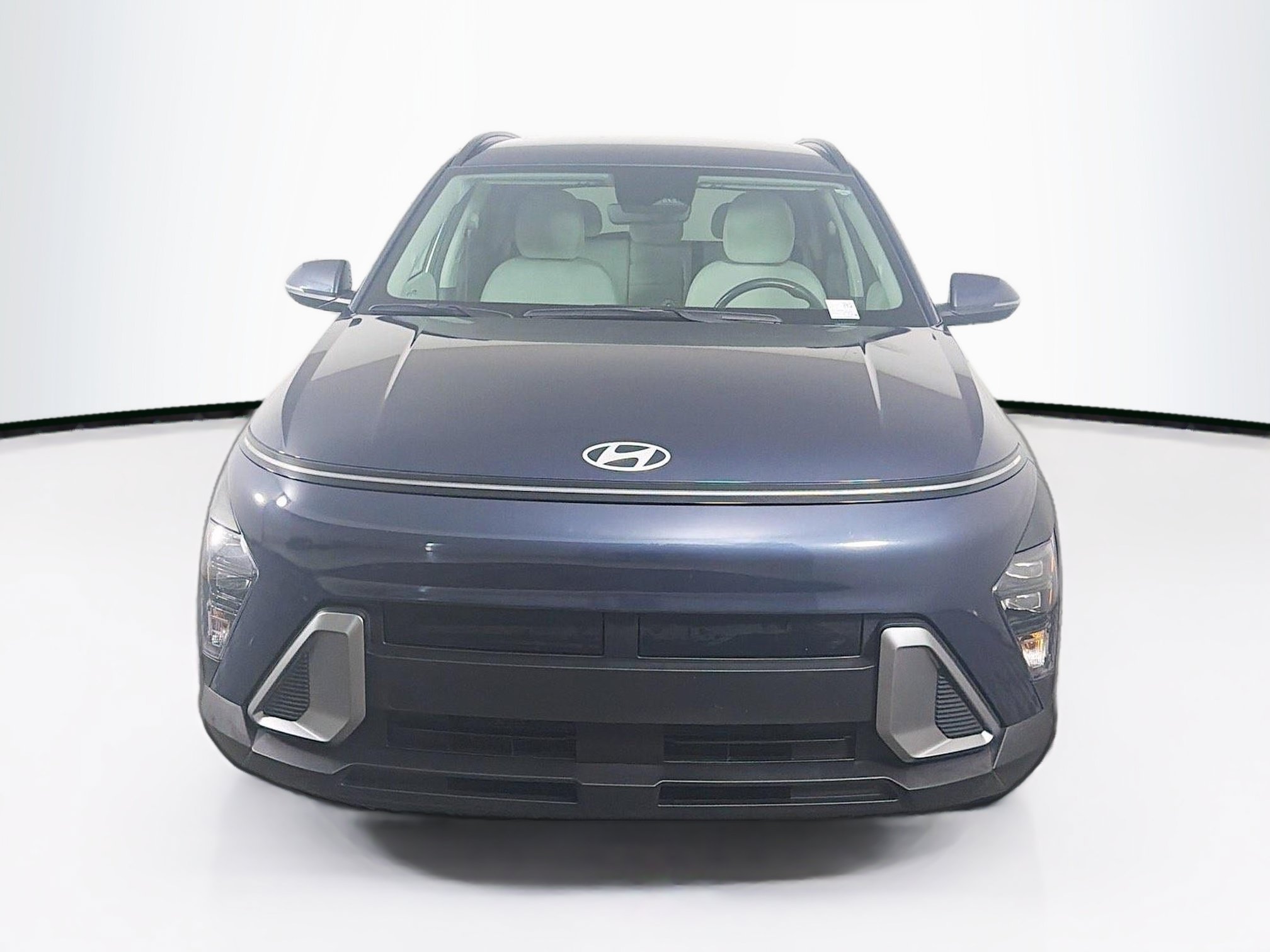 Used 2025 Hyundai Kona SEL FWD image 2