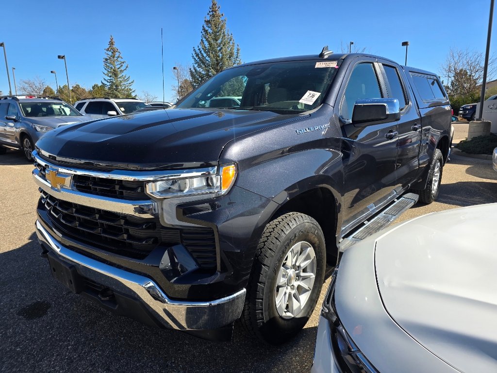 Used 2023 Chevrolet Silverado 1500 LT image 2