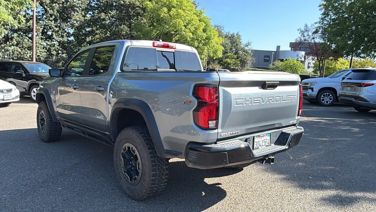 Used 2025 Chevrolet Colorado ZR2 w/ Technology Package AWD/4WD image 7
