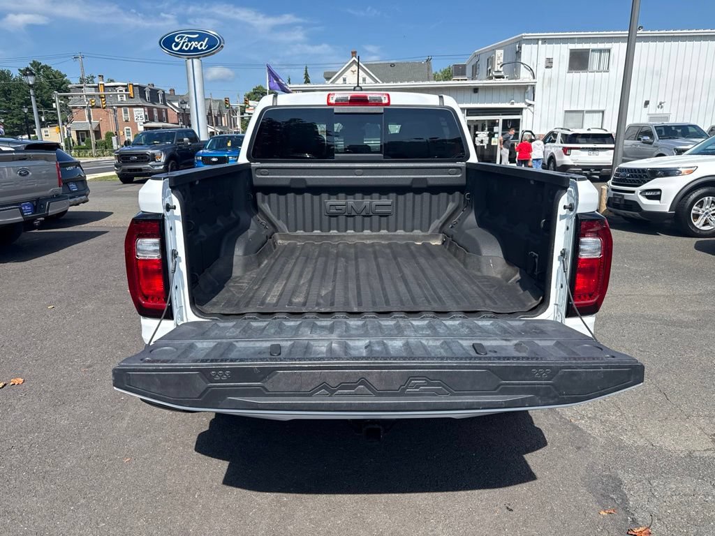 Used 2024 GMC Canyon Elevation w/ Elevation Premium Package AWD/4WD image 10