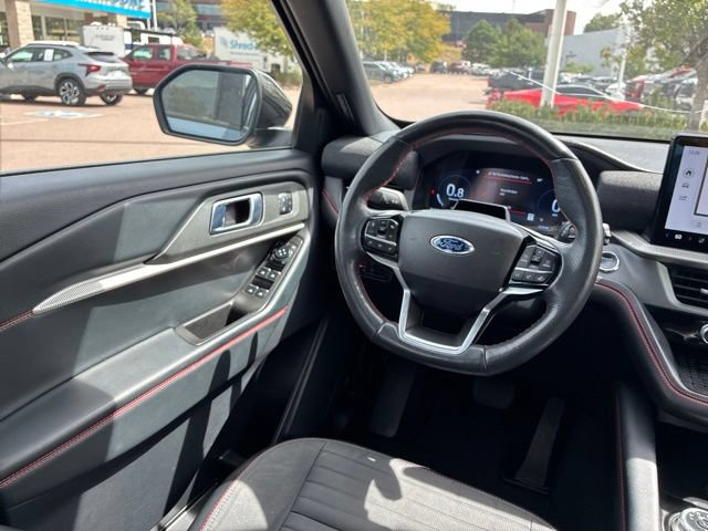 Used 2025 Ford Explorer ST-Line w/ Premium Package AWD/4WD image 18