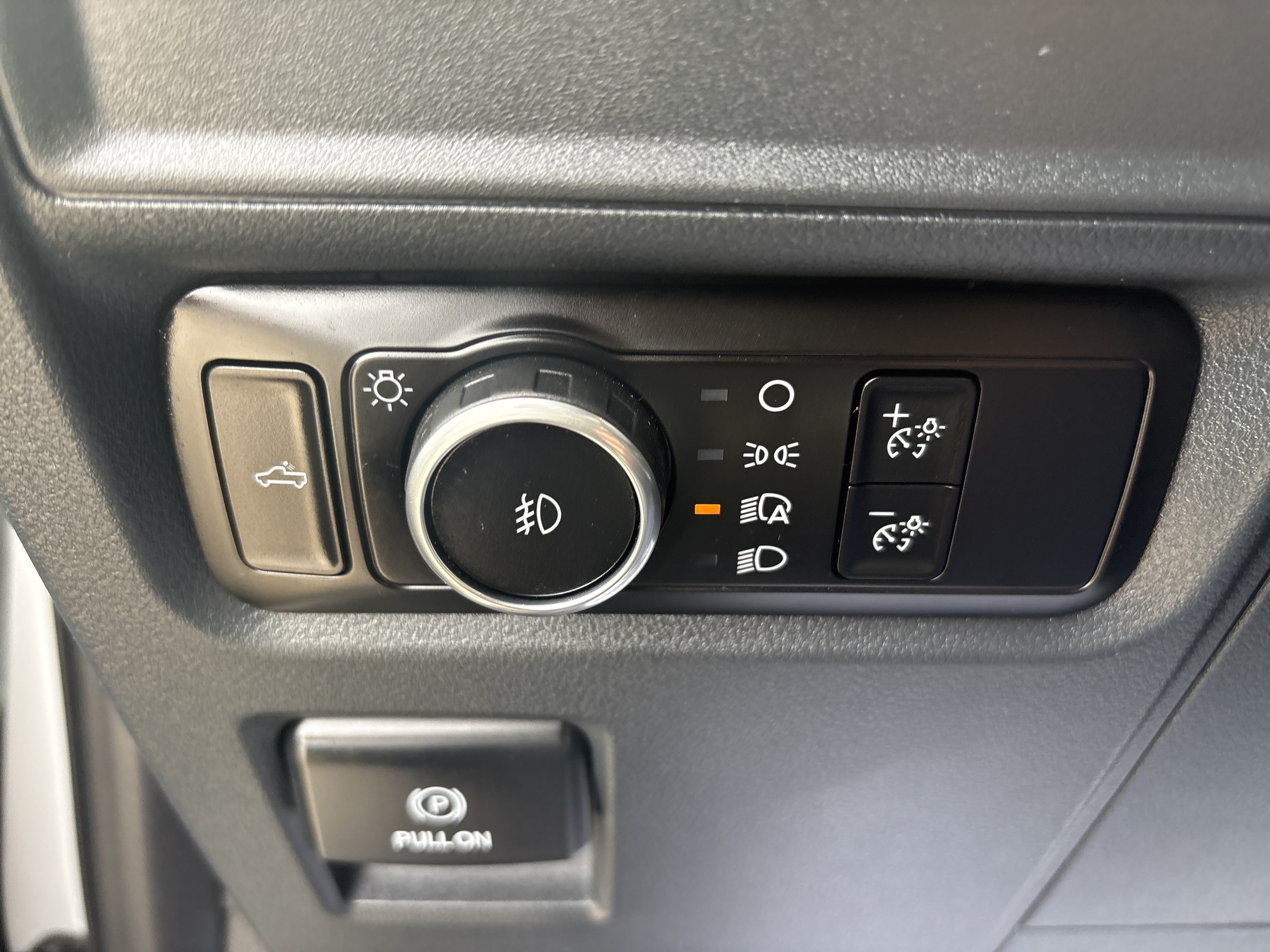 Used 2024 Ford F150 XLT w/ FX4 Off-Road Package AWD/4WD image 11