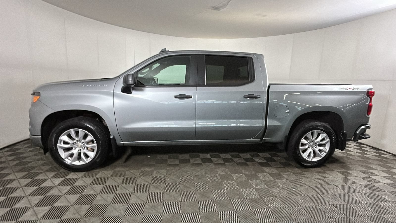 Used 2024 Chevrolet Silverado 1500 Custom AWD/4WD image 6