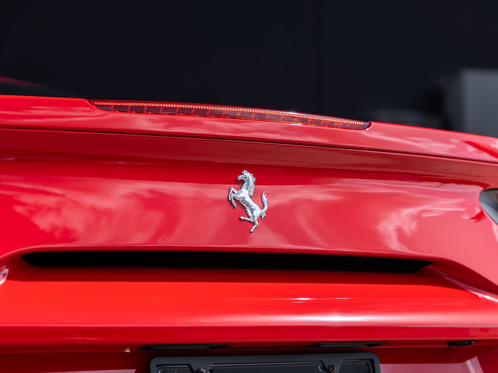 Used 2017 Ferrari 488 GTB RWD image 14