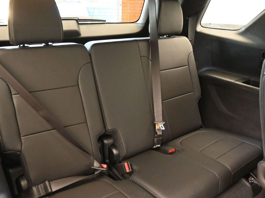 Certified 2023 Chevrolet Traverse Premier image 21