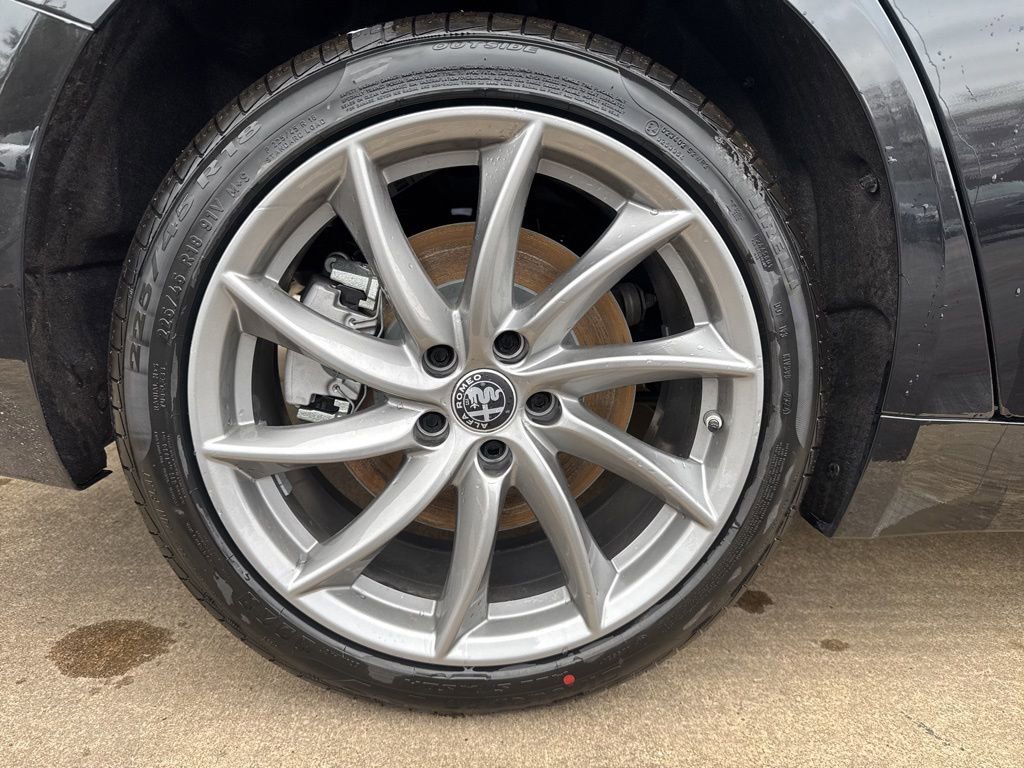 New 2026 Alfa Romeo Giulia AWD image 24