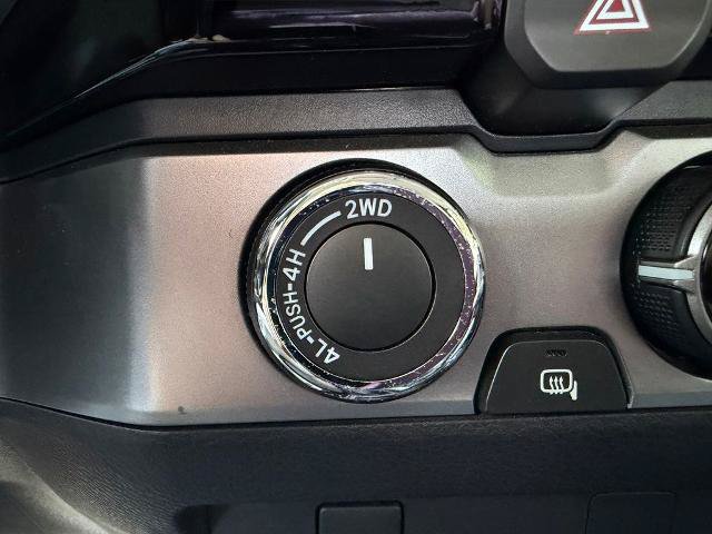 Used 2017 Toyota Tacoma SR5 AWD/4WD image 21