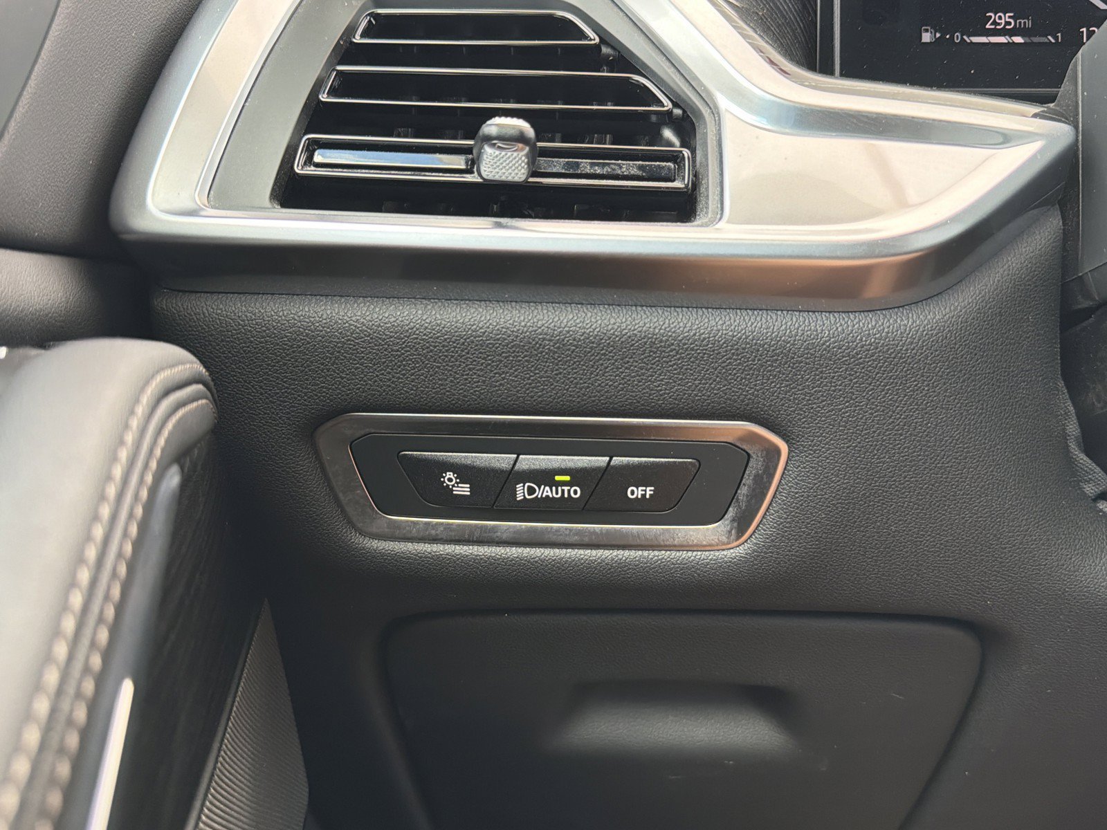 Certified 2026 BMW X7 xDrive40i AWD/4WD image 32