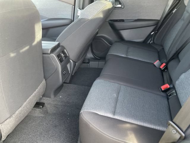 Used 2023 Nissan Rogue SV AWD/4WD image 9