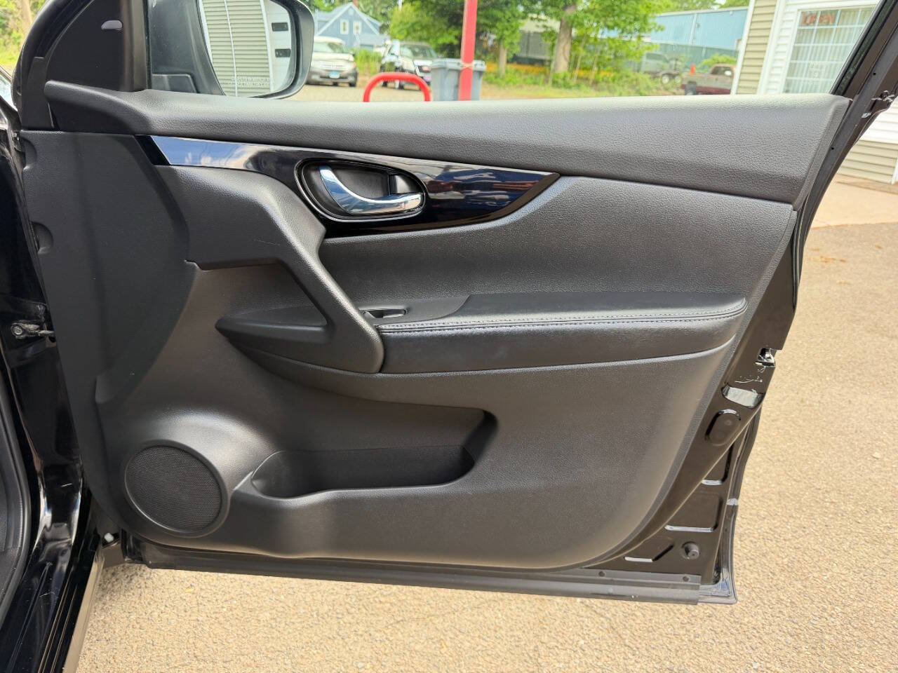 Used 2019 Nissan Rogue Sport SV w/ Technology Package AWD/4WD image 33