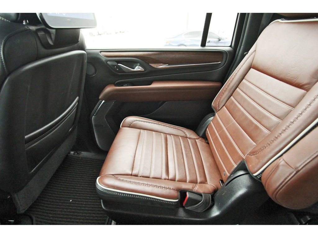 Used 2024 GMC Yukon XL Denali Ultimate image 12