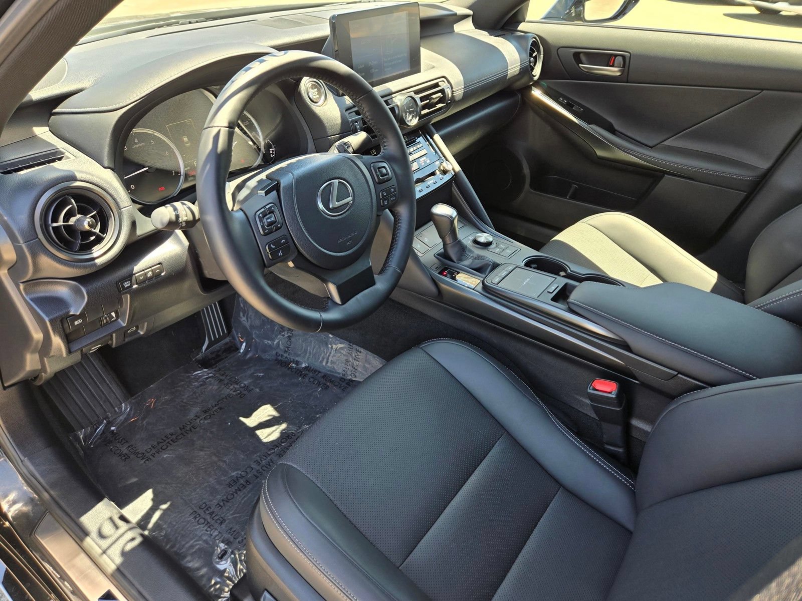 Used 2025 Lexus IS 300 F Sport RWD image 14
