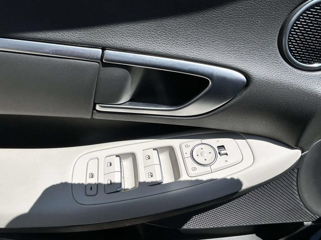 Used 2024 Hyundai Sonata SEL FWD image 13
