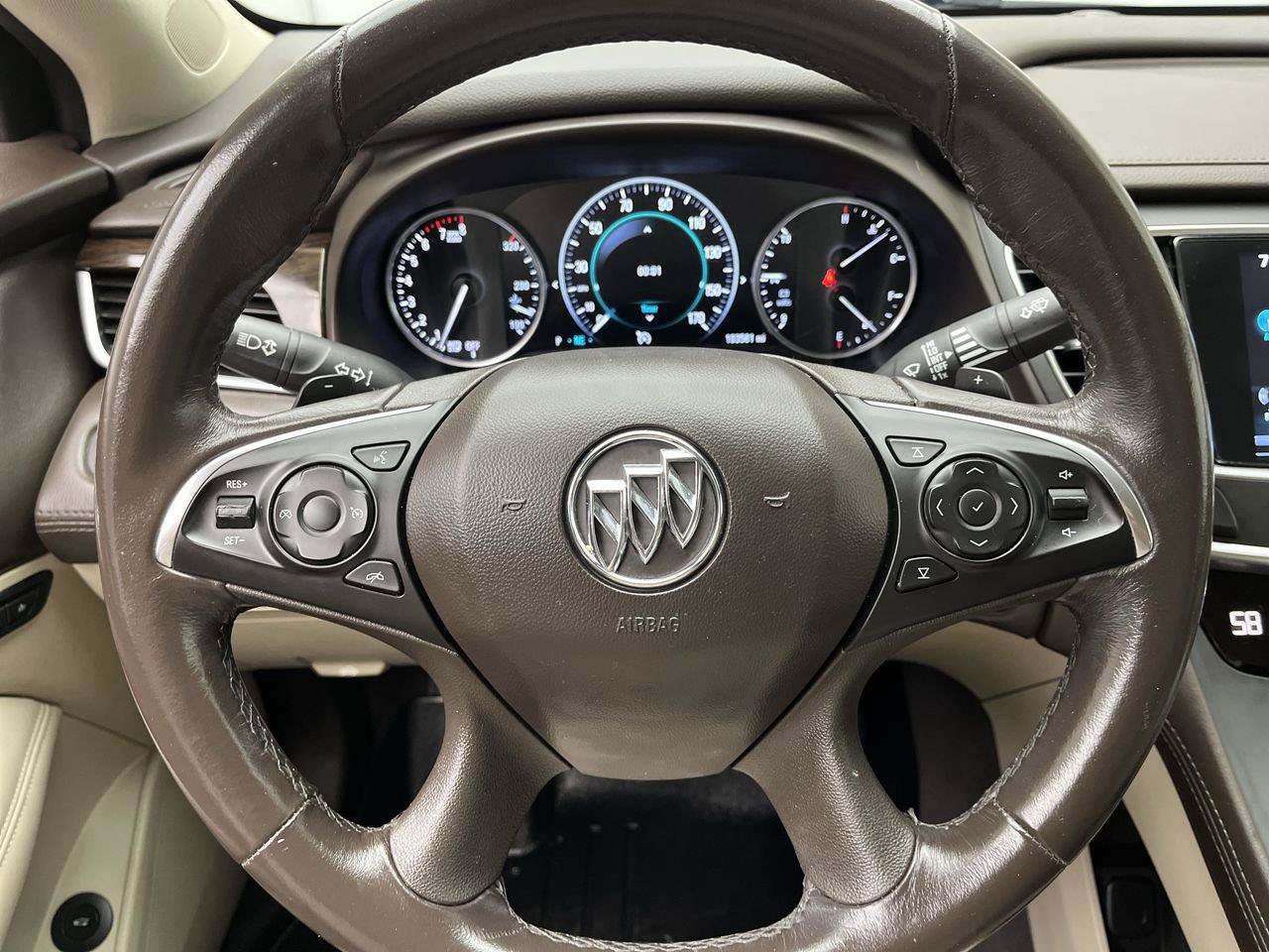 Used 2017 Buick LaCrosse Essence FWD image 13